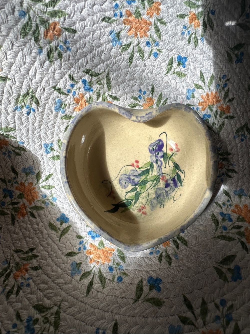 Vintage Hand-Turned & Painted YesterYears Heart Dish with Florals - Picture 2 of 5
